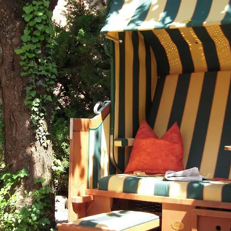 Διαμέρισμα Gemuetliche In Mit Garten